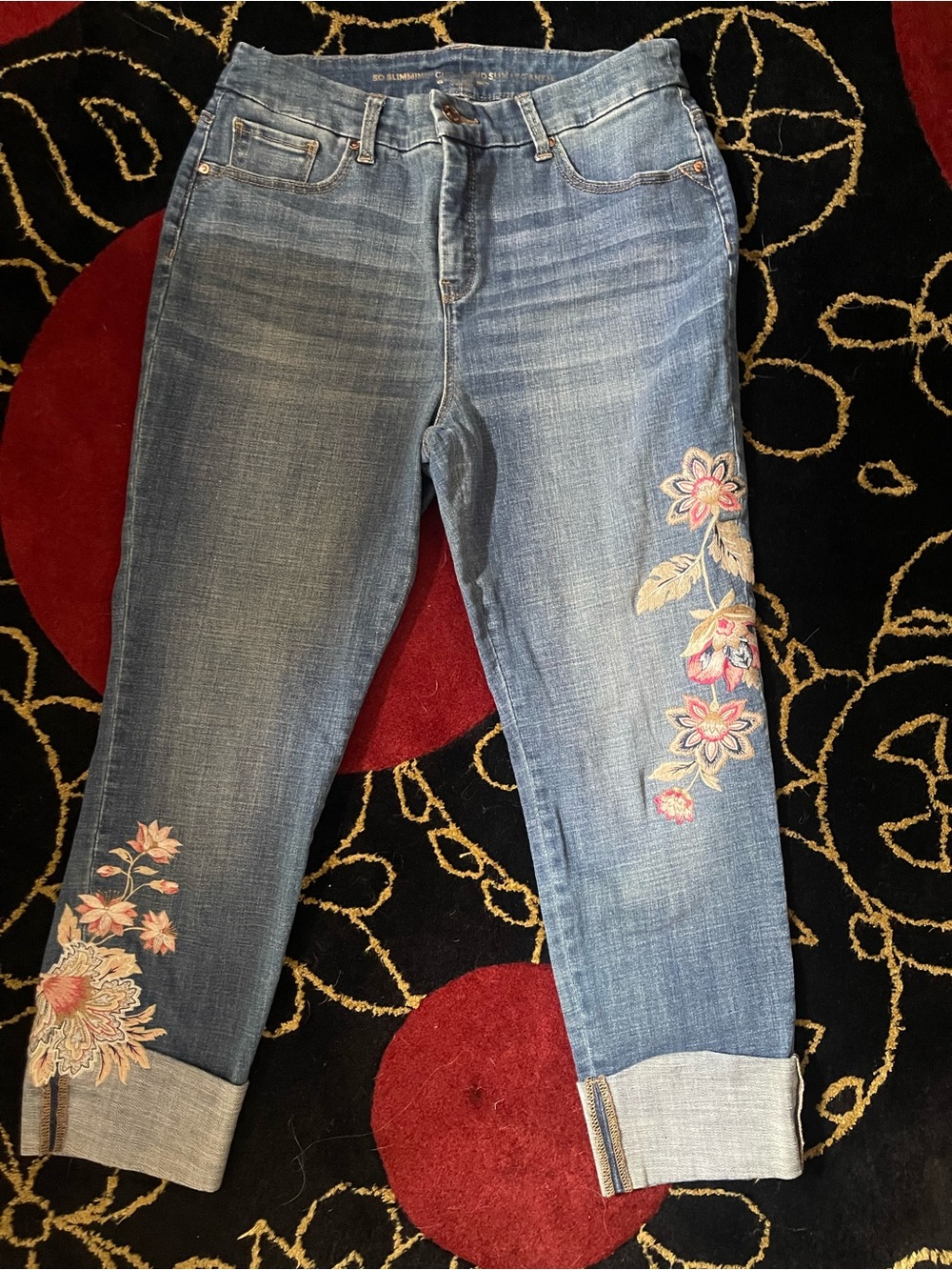 Chico’s Blue Embroidered Fooral Cropped Women’s Jeans